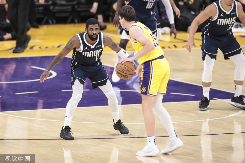 球员继续为 球员继续为